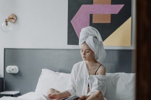 Améliorez votre confort nocturne avec un surmatelas de qualité.